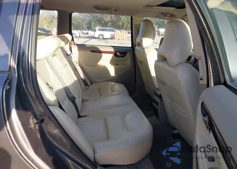 2004 Volvo V70 2.4 from USA, damaged, VIN YV1SW61T242404411